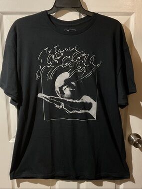 Poppy Glass Eye Graphic Tee